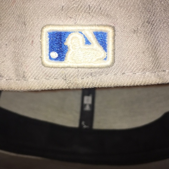 Atlanta Braves Cap - Picture 2 of 3